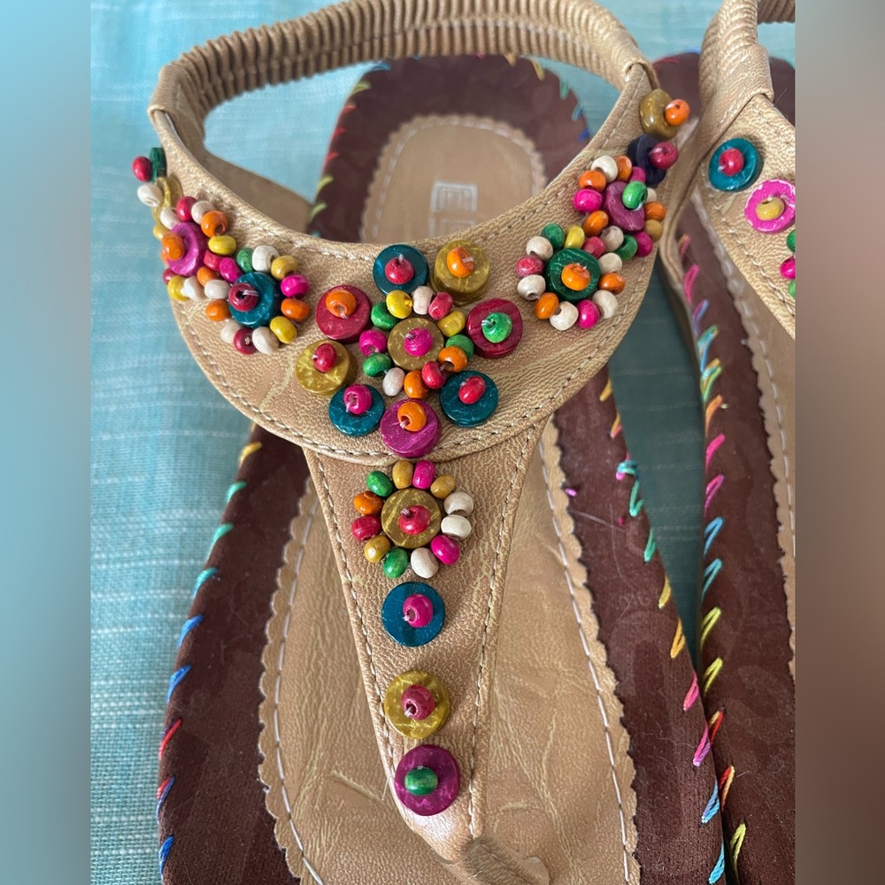 EGUO Tan Sandals with Beaded Straps NWOT - Picture 5 of 6